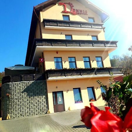Hotel Dennis Mediaş Exteriér fotografie